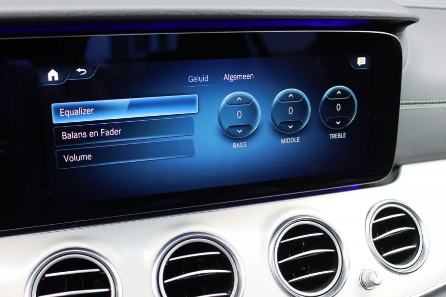 Mercedes-Benz E-Klasse 220 d AMG Line | Schuifdak | Dodehoekassistent | Camera | Augmented Reality | Sfeerverlichting | Stoelverwarming | High Perf. LED |