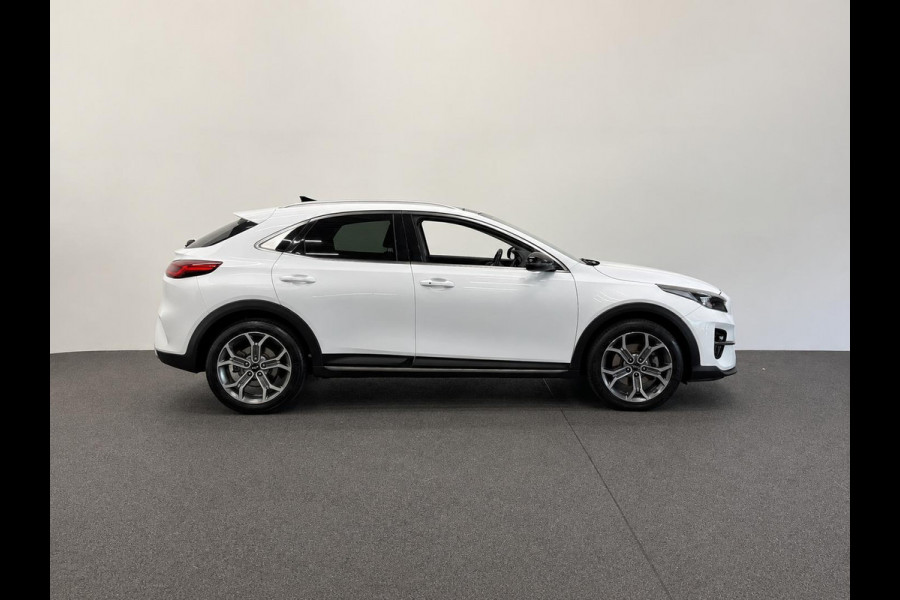 Kia Xceed 1.0 T-GDi DynamicLine Navigatie Apple Carplay Android Auto Camera Parkeersensoren achter Cruise Control Half leder Full Led Climate Control Lichtmetalen velgen