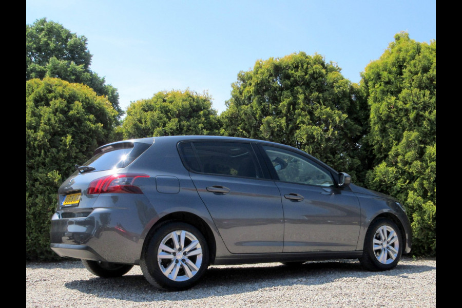 Peugeot 308 1.2 PureTech Exec. * Ecc * Pdc * Pano.dak *
