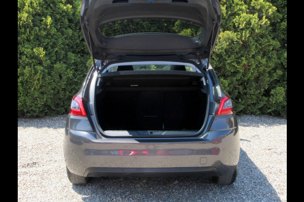 Peugeot 308 1.2 PureTech Exec. * Ecc * Pdc * Pano.dak *