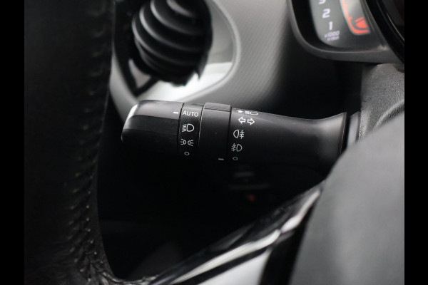 Peugeot 108 1.0 e-VTi ALLURE 5-DEURS + APPLE CARPLAY | CAMERA | LMV | PRIVACY | CLIMATE CONTROL