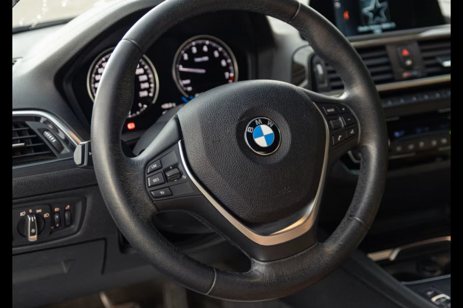 BMW 2 Serie Cabrio 220iA EDITION-2 ** LED, COGNAC LEDER, NAVI, CAMERA, 17-inch LMV ** 1e EIG - UNFALLFREI  ** ** INFORMEER OOK NAAR ONZE AANTREKKELIJKE FINANCIAL-LEASE TARIEVEN **