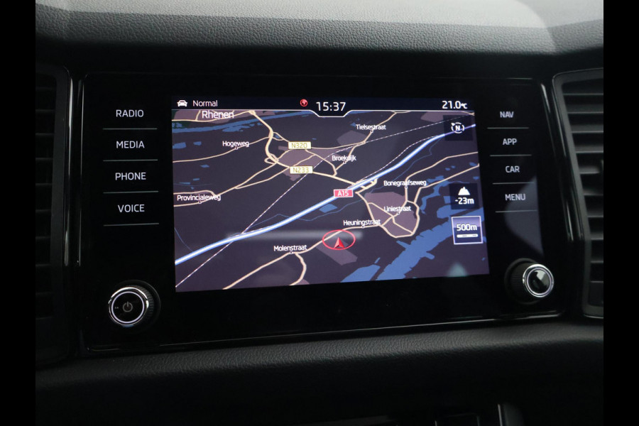 Škoda Kodiaq 1.5 TSI SPORTLINE 7-PERSOONS STEEL GREY + TREKHAAK | PANORAMA | VIRTUAL | STOELVERW. | CANTON