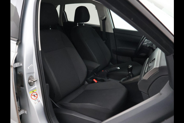 Volkswagen Polo 1.0 TSI R-LINE EDITION + APPLE CARPLAY | ANDROID | ADAPTIVE CRUISE CONTROL | DAB | PRIVACY GLASS
