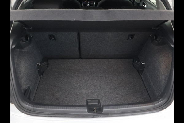 Volkswagen Polo 1.0 TSI R-LINE EDITION + APPLE CARPLAY | ANDROID | ADAPTIVE CRUISE CONTROL | DAB | PRIVACY GLASS
