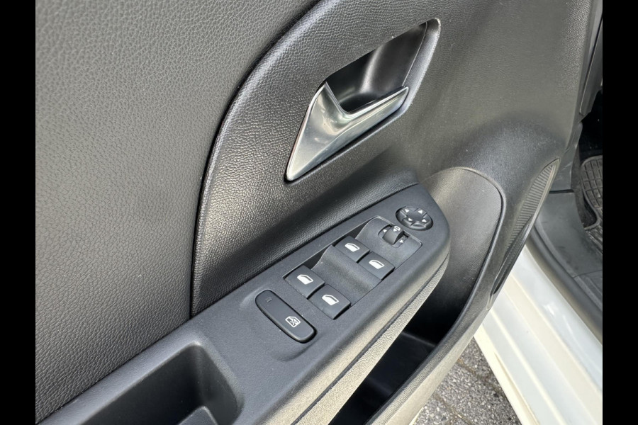 Opel Corsa 1.2 Elegance LED|CarPlay|Cruise|Dodehoek|Stoelverwarming