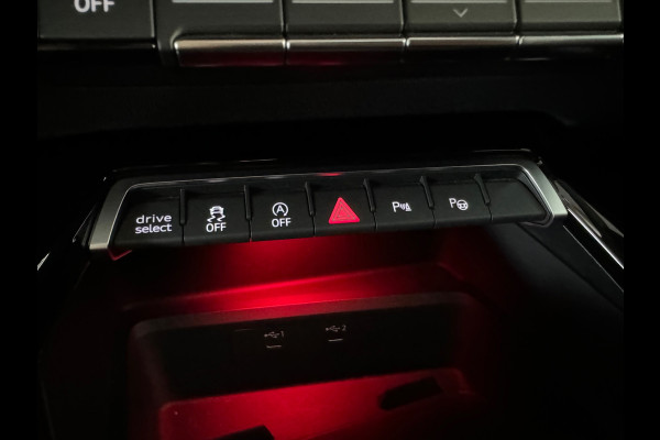Audi RS3 Sportback 2.5 TFSI quattro Pano|HuD|Memory|Massage
