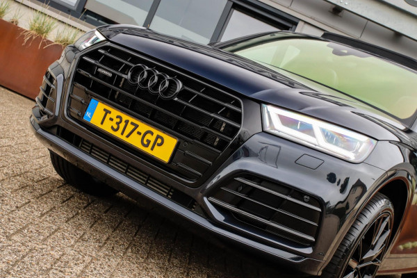 Audi Q5 55 TFSI e Quattro Competition Pro Line S S-Line 367pk Automaat! 1e Eig|DLR|Panoramadak|Virtual Cockpit|Camera|Black|22inch