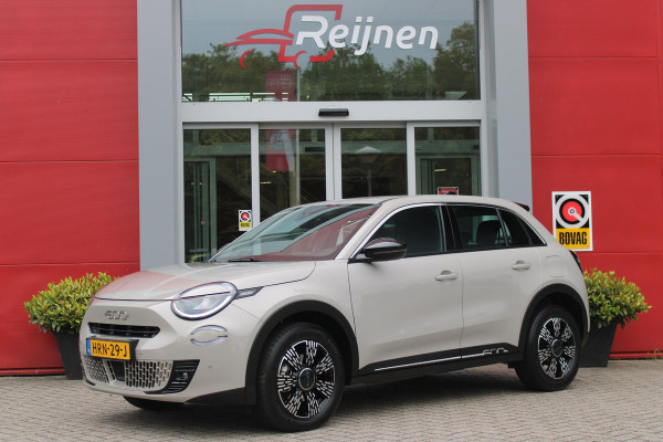 Fiat 600 1.2 Hybrid 110PK AUTOMAAT URBAN | STOEL/VOORRUIT VERWARMING | KEYLESS ENTRY/START | 17" LICHTEMATELN VELGEN | DRAADLOZE TELEFOONLADER | DRAADLOZE APPLE CARPLAY/ANDROID AUTO | NAVIGATIE | DAB+ RADIO | PARKEERSENSOREN VOOR + ACHTER | ACHTERUITRIJ CAMERA | CRUISE CONTROL | LED KOPLAMPEN |