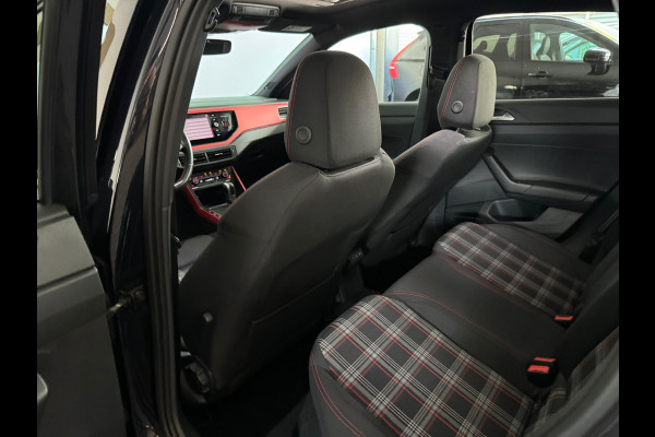Volkswagen Polo 2.0 TSI GTI Pano|CarPlay|Beats|Stoelverwarming
