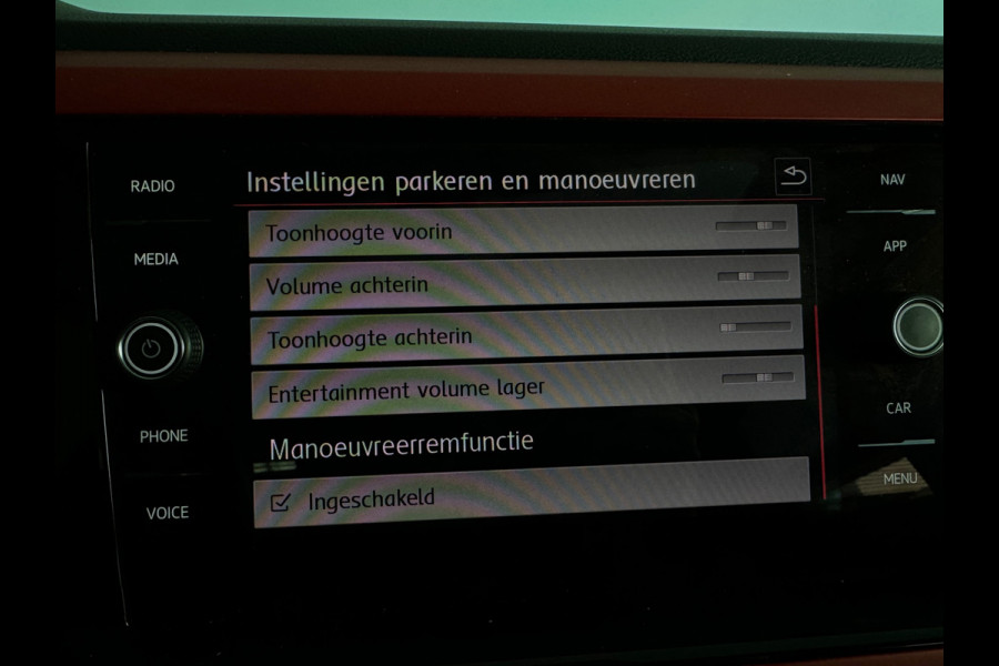 Volkswagen Polo 2.0 TSI GTI Pano|CarPlay|Beats|Stoelverwarming