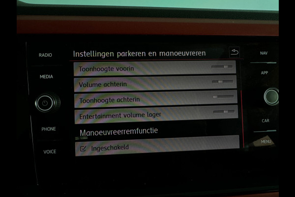 Volkswagen Polo 2.0 TSI GTI Pano|CarPlay|Beats|Stoelverwarming