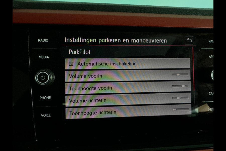 Volkswagen Polo 2.0 TSI GTI Pano|CarPlay|Beats|Stoelverwarming