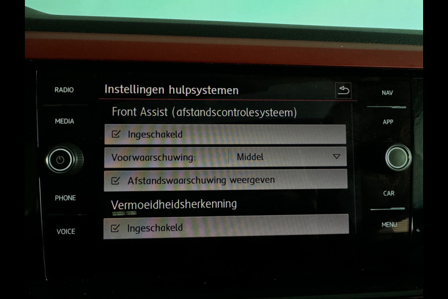 Volkswagen Polo 2.0 TSI GTI Pano|CarPlay|Beats|Stoelverwarming