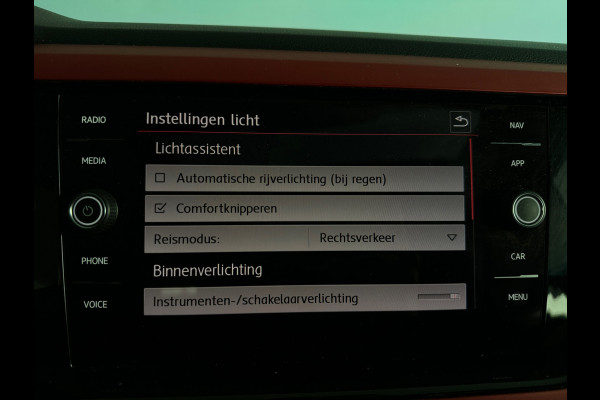 Volkswagen Polo 2.0 TSI GTI Pano|CarPlay|Beats|Stoelverwarming