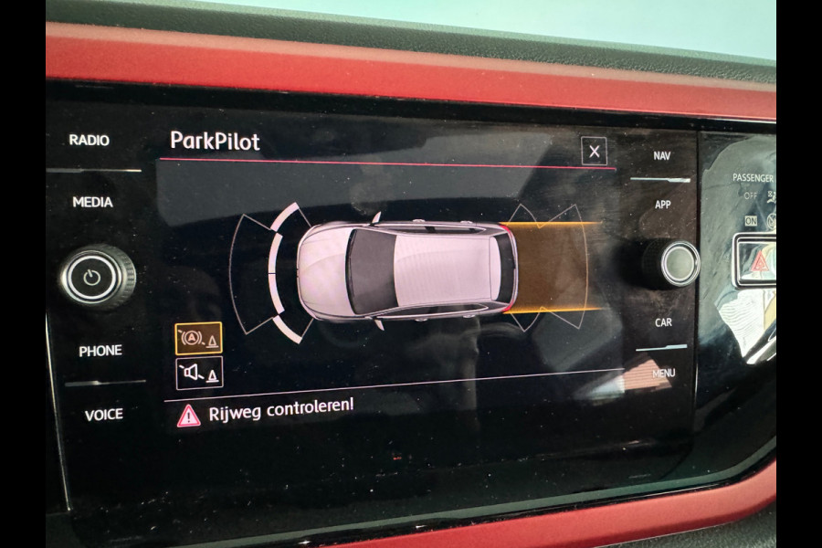 Volkswagen Polo 2.0 TSI GTI Pano|CarPlay|Beats|Stoelverwarming