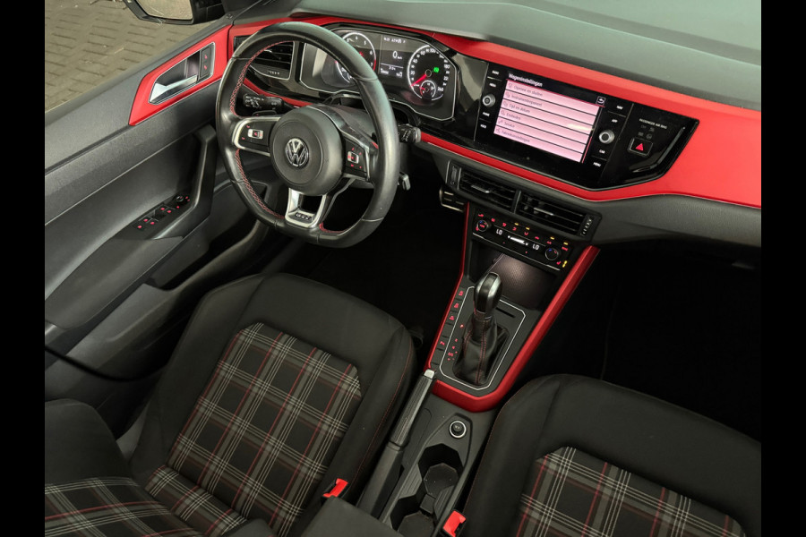 Volkswagen Polo 2.0 TSI GTI Pano|CarPlay|Beats|Stoelverwarming