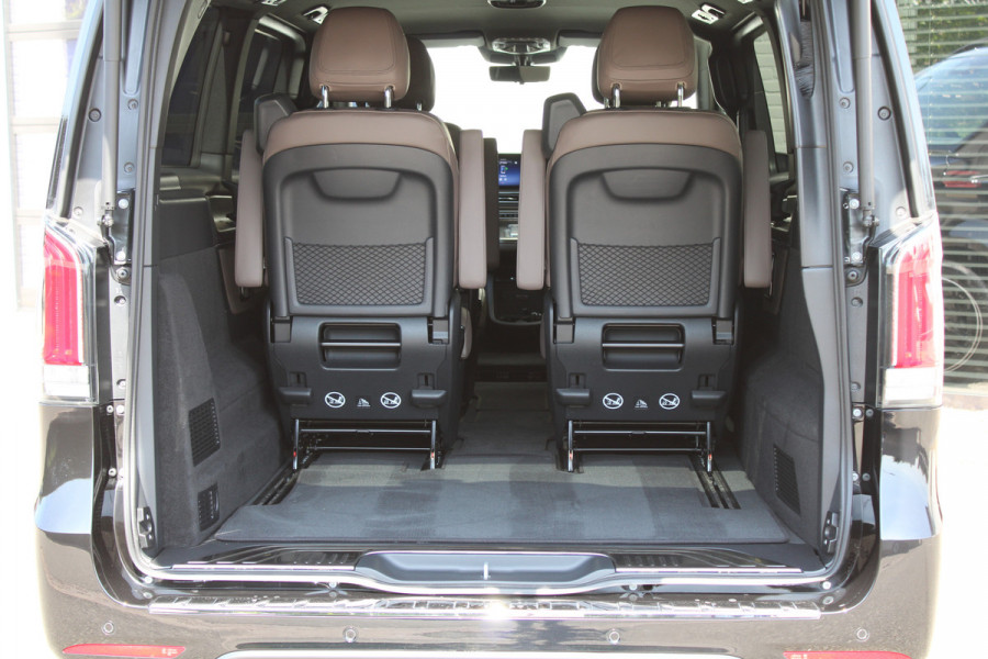 Mercedes-Benz V-Klasse 300d / XXL / AMG / Exclusive / 4-Matic / 7 Pers / Luchtv / Elec Stoel / 360 Cam / Burmester / Vol Opties / NIEUWSTAAT