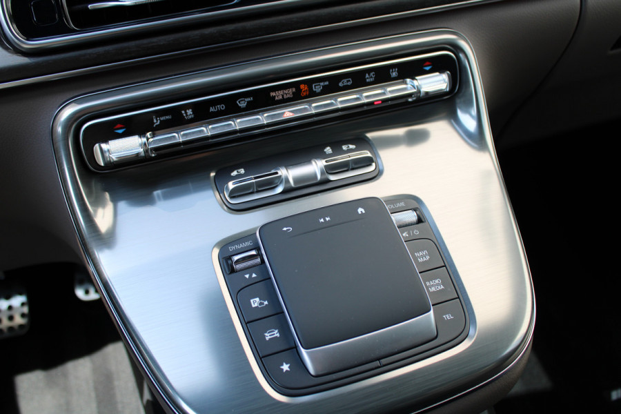 Mercedes-Benz V-Klasse 300d / XXL / AMG / Exclusive / 4-Matic / 6 Pers / Luchtv / Elec Stoel / 360 Cam / Burmester / Vol Opties / NIEUWSTAAT