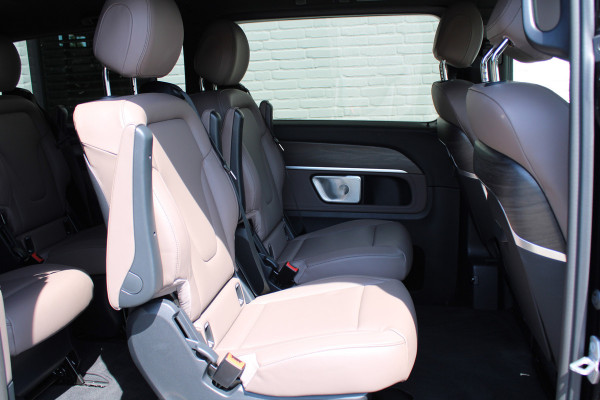 Mercedes-Benz V-Klasse 300d / XXL / AMG / Exclusive / 4-Matic / 6 Pers / Luchtv / Elec Stoel / 360 Cam / Burmester / Vol Opties / NIEUWSTAAT