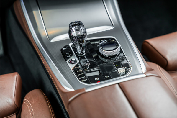 BMW X5 xDrive45e High Executive - M Sport | Panorama | Swarovski | Elek. Trekhaak | Luchtvering