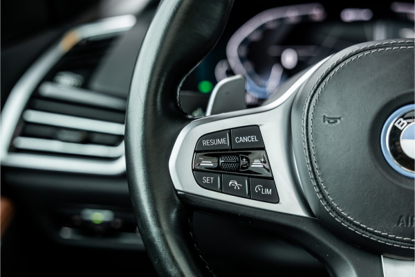 BMW X5 xDrive45e High Executive - M Sport | Panorama | Swarovski | Elek. Trekhaak | Luchtvering
