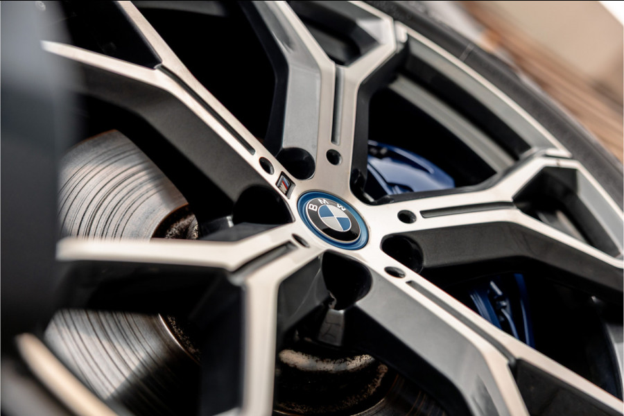 BMW X5 xDrive45e High Executive - M Sport | Panorama | Swarovski | Elek. Trekhaak | Luchtvering