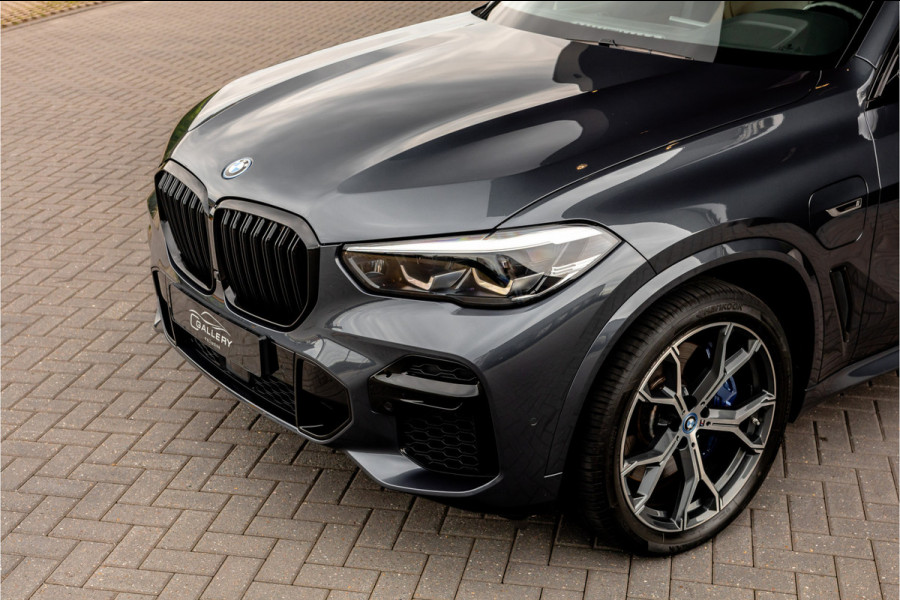 BMW X5 xDrive45e High Executive - M Sport | Panorama | Swarovski | Elek. Trekhaak | Luchtvering
