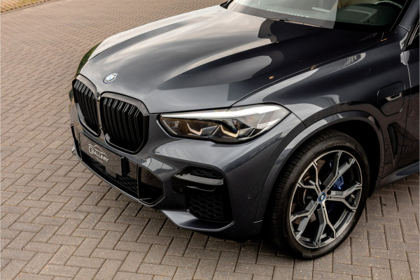 BMW X5 xDrive45e High Executive - M Sport | Panorama | Swarovski | Elek. Trekhaak | Luchtvering