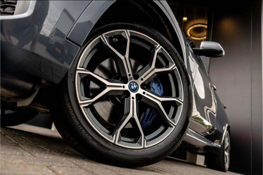 BMW X5 xDrive45e High Executive - M Sport | Panorama | Swarovski | Elek. Trekhaak | Luchtvering
