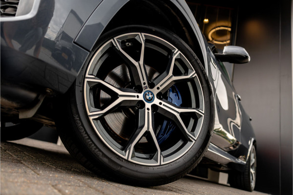 BMW X5 xDrive45e High Executive - M Sport | Panorama | Swarovski | Elek. Trekhaak | Luchtvering