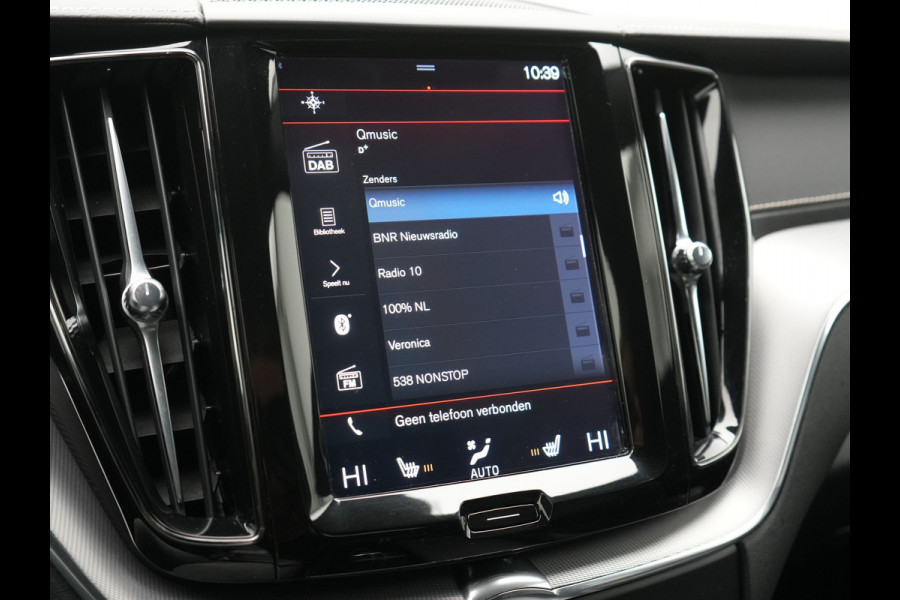 Volvo XC60 Recharge T8 AWD R-Design PHEV 391pk Dealer O.H. | Panodak | Luchtvering | Head Up | Camera | Harman & Kardon | Sportstoelen Memory & Verwarmd | 21"L.M | Apple Carplay | Keyless | Blis | Virtual | Navigatie | DAB | Plug In Hybrid