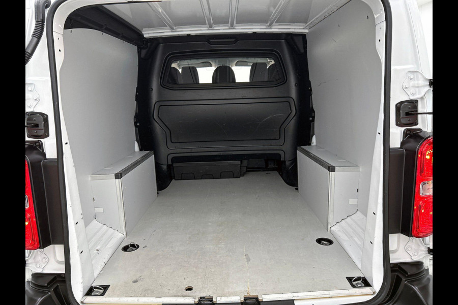 Opel Vivaro 145pk L3H1 Dubbele Cabine Sport Edition Navigatie Climate Control Trekhaak Trekhaak Parkeer sensoren Lichtmetalen Velgen