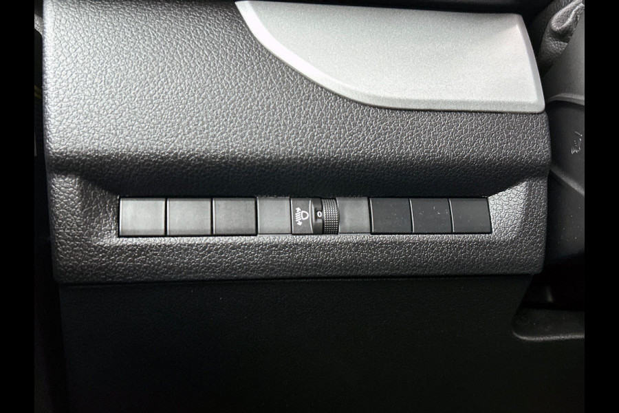 Opel Vivaro 145pk L3H1 Dubbele Cabine Sport Edition Navigatie Climate Control Trekhaak Trekhaak Parkeer sensoren Lichtmetalen Velgen
