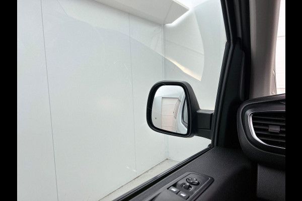 Opel Vivaro 145pk L3H1 Dubbele Cabine Sport Edition Navigatie Climate Control Trekhaak Trekhaak Parkeer sensoren Lichtmetalen Velgen