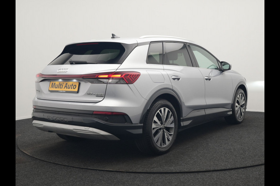 Audi Q4 e-tron 50 quattro Advanced edition 82 kWh 300pk Dealer O.H. | Apple Carplay | Voorstoelen Verwarmd | Navigatie Plus | 19"L.M | LED | Cruise Control | DAB | Virtual |