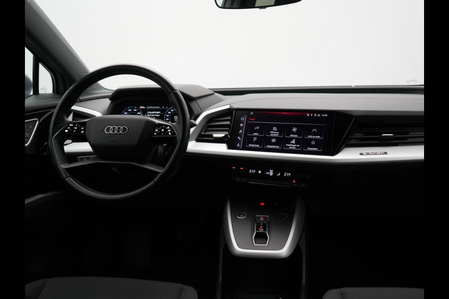 Audi Q4 e-tron 50 quattro Advanced edition 82 kWh 300pk Dealer O.H. | Apple Carplay | Voorstoelen Verwarmd | Navigatie Plus | 19"L.M | LED | Cruise Control | DAB | Virtual |