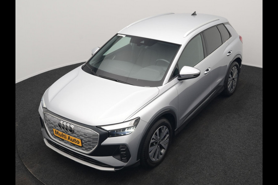 Audi Q4 e-tron 50 quattro Advanced edition 82 kWh 300pk Dealer O.H. | Apple Carplay | Voorstoelen Verwarmd | Navigatie Plus | 19"L.M | LED | Cruise Control | DAB | Virtual |