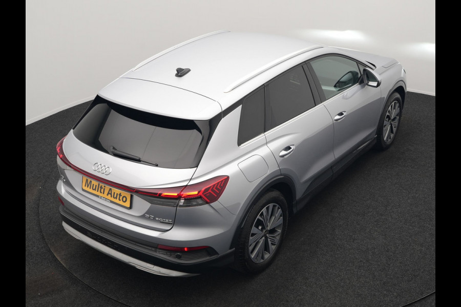 Audi Q4 e-tron 50 quattro Advanced edition 82 kWh 300pk Dealer O.H. | Apple Carplay | Voorstoelen Verwarmd | Navigatie Plus | 19"L.M | LED | Cruise Control | DAB | Virtual |