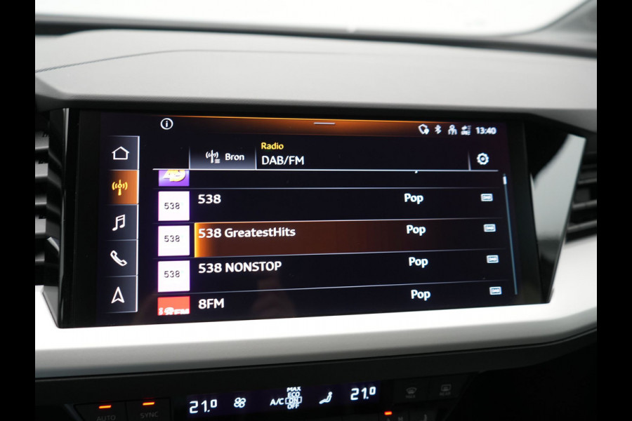 Audi Q4 e-tron 50 quattro Advanced edition 82 kWh 300pk Dealer O.H. | Apple Carplay | Voorstoelen Verwarmd | Navigatie Plus | 19"L.M | LED | Cruise Control | DAB | Virtual |