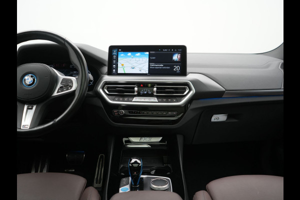BMW iX3 M Sport High Executive 80 kWh 286pk Dealer O.H | Trekhaak Af Fabriek | Panodak | Laser LED | Head Up | Adaptive Cruise | 360 Camera | Lederen Sportstoelen Memory & Verwarmd | Harman / Kardon | Pilot Assist | Keyless | Blis | Apple Carplay | Navigatie | Virtual | DAB |