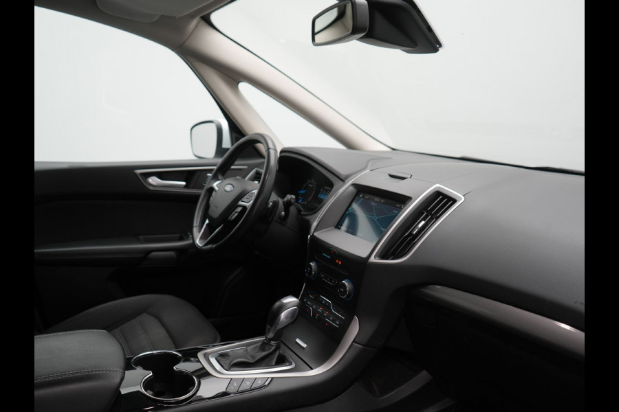 Ford Galaxy 2.0 Titanium Automaat 7 Persoons 241pk | Camera | Apple Carplay | Voorstoelen Verwarmd | Cruise Control | LED Koplampen | Navigatie |