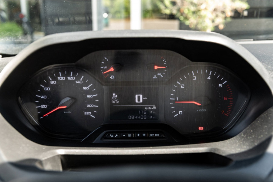 Peugeot Partner 1.2 PureTech Premium Airco I Cruise I Parkeersensoren I Bluetooth I Navigatie I NAP I Benzine