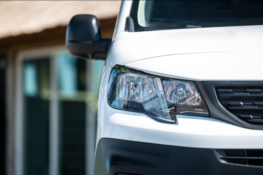 Peugeot Partner 1.2 PureTech Premium Airco I Cruise I Parkeersensoren I Bluetooth I Navigatie I NAP I Benzine