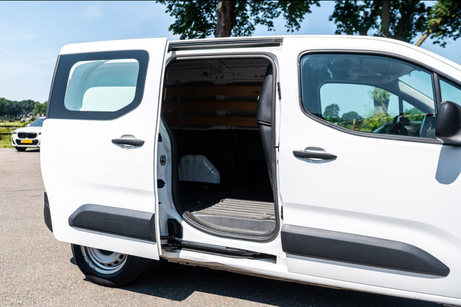 Peugeot Partner 1.2 PureTech Premium Airco I Cruise I Parkeersensoren I Bluetooth I Navigatie I NAP I Benzine