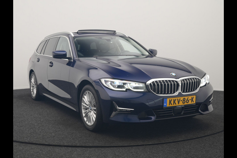 BMW 3 Serie Touring 330e Luxury Line PHEV 293pk Dealer O.H. | Trekhaak Af Fabriek | Panodak | Head Up | Adaptive Cruise | Laser LED | Camera | Lederen Comfortstoelen Verwarmd | Sfeerverlichting | Keyless | Blis | Apple Carplay | Navigatie | DAB | Plug In Hybrid |