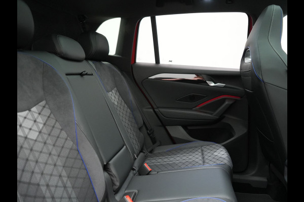 Volkswagen Tiguan 1.5 eHybrid R-Line Edition PHEV 204pk Dealer O.H. | Panodak | Adaptive Cruise | Head Up | 360 Camera | IQ Light | Sportstoelen Massage & Memory | Sfeerverlichting | Keyless | Blis | Apple Carplay | Navigatie | DAB | Plug In Hybrid |