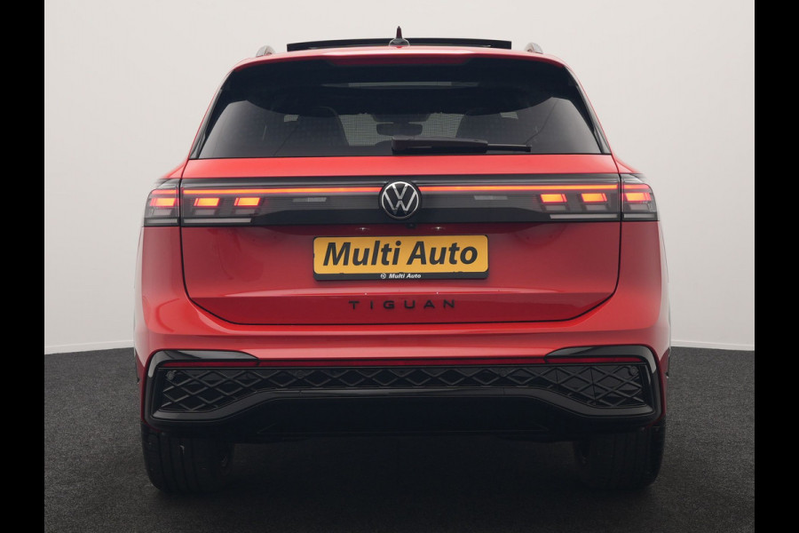 Volkswagen Tiguan 1.5 eHybrid R-Line Edition PHEV 204pk Dealer O.H. | Panodak | Adaptive Cruise | Head Up | 360 Camera | IQ Light | Sportstoelen Massage & Memory | Sfeerverlichting | Keyless | Blis | Apple Carplay | Navigatie | DAB | Plug In Hybrid |