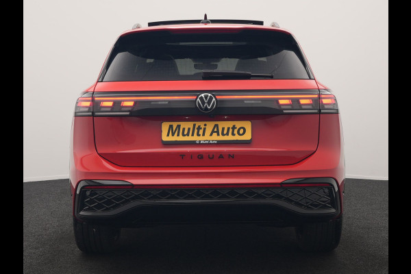 Volkswagen Tiguan 1.5 eHybrid R-Line Edition PHEV 204pk Dealer O.H. | Panodak | Adaptive Cruise | Head Up | 360 Camera | IQ Light | Sportstoelen Massage & Memory | Sfeerverlichting | Keyless | Blis | Apple Carplay | Navigatie | DAB | Plug In Hybrid |