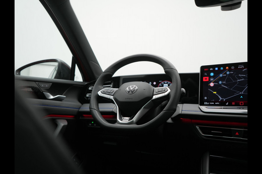 Volkswagen Tiguan 1.5 eHybrid R-Line Edition PHEV 204pk Dealer O.H. | Panodak | Adaptive Cruise | Head Up | 360 Camera | IQ Light | Sportstoelen Massage & Memory | Sfeerverlichting | Keyless | Blis | Apple Carplay | Navigatie | DAB | Plug In Hybrid |